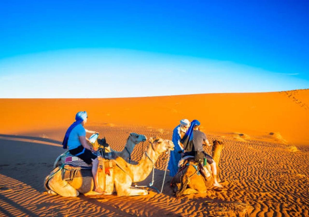Desert Glamping Experience 메르주가 외부 사진