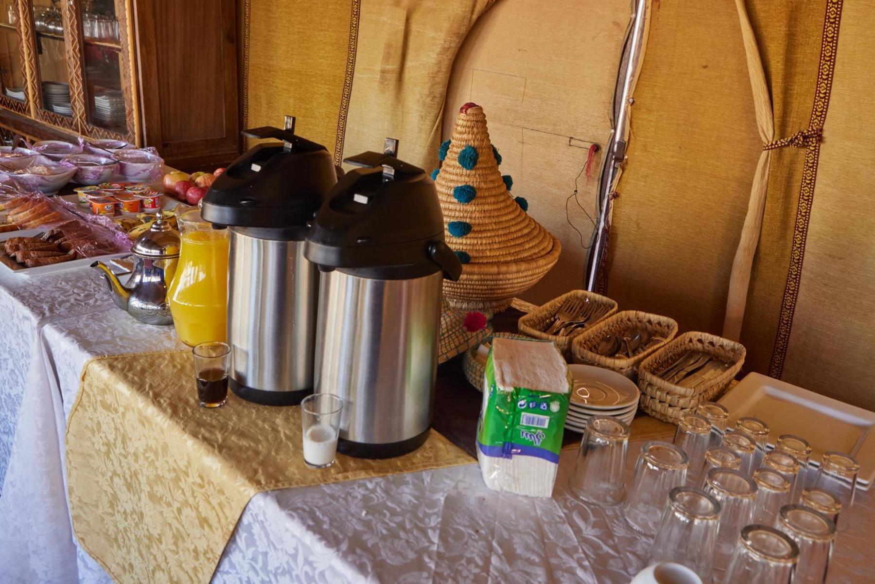 Desert Glamping Experience 메르주가 외부 사진